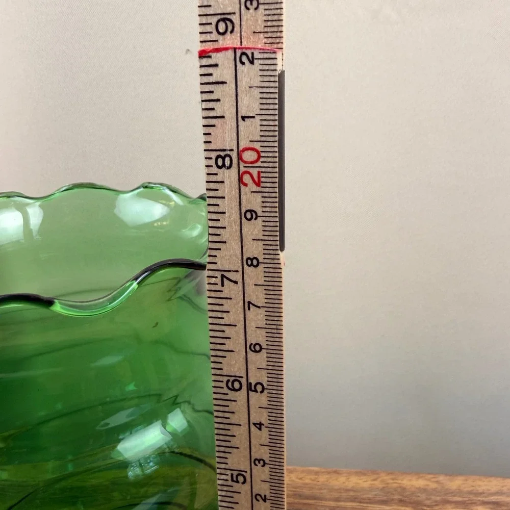 Anchor Hocking Emerald Green Glass Beehive Vase Ruffled Rim Vintage Mid Century